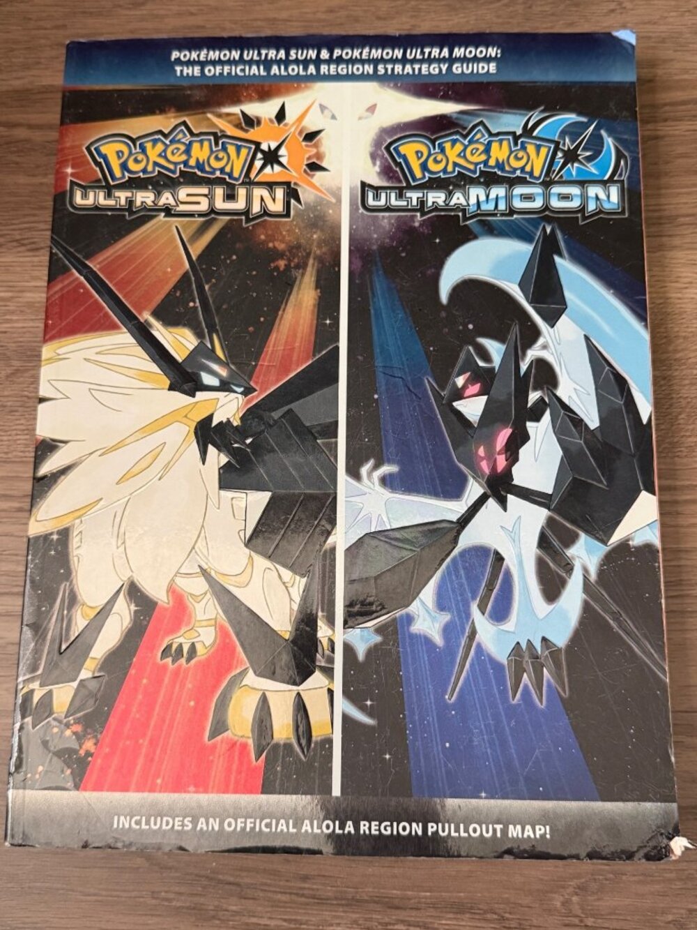 Pokemon Ultra Sun and Pokemon Ultra Moon Strategy Guide w/ POSTER